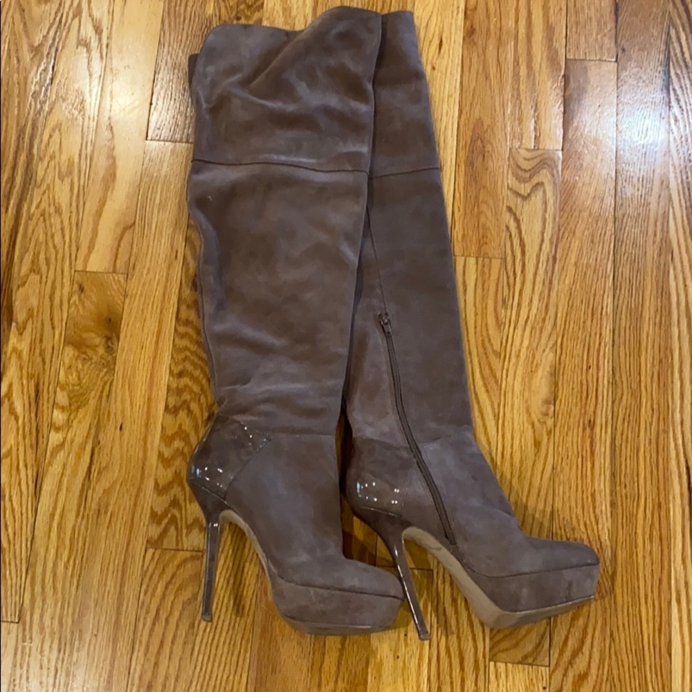 Steve Madden Brown thigh high boots size 8